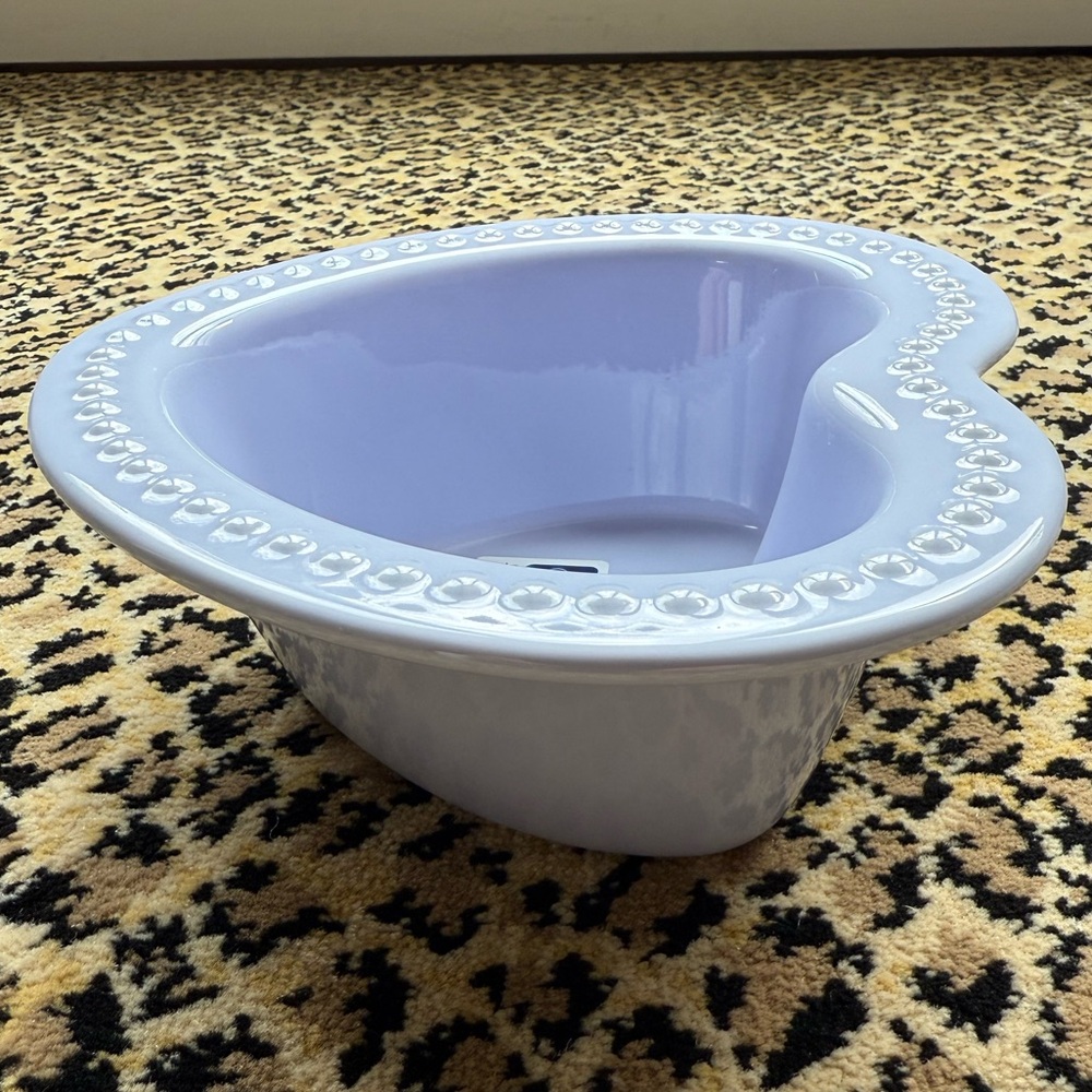 Lavendar heart cookware (1.25 cup) (NWT) - Picture 6 of 8
